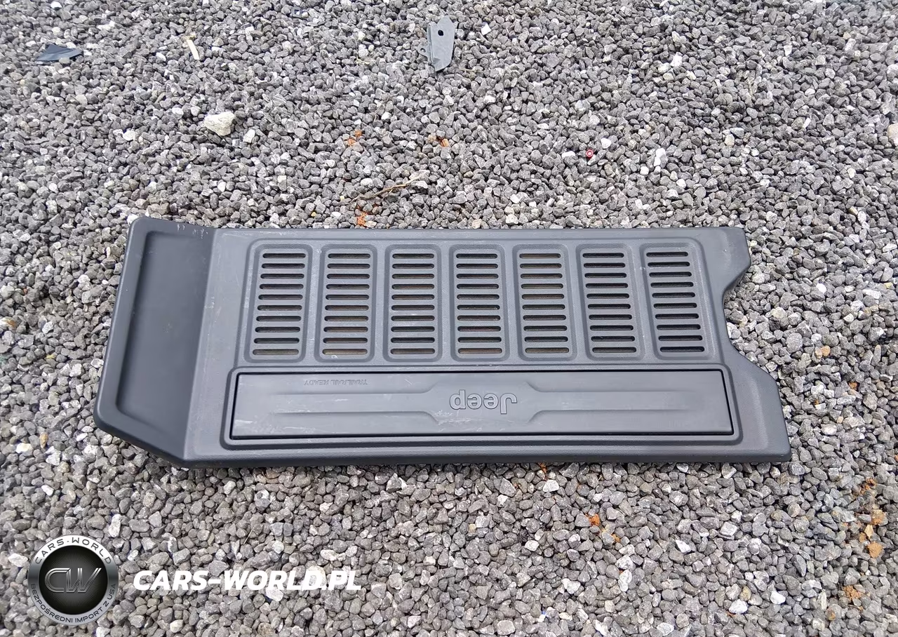 2019 Jeep Wrangler Unlimited Sahara 4X4 VIN:1C4HJXEN3KW592894 - 12