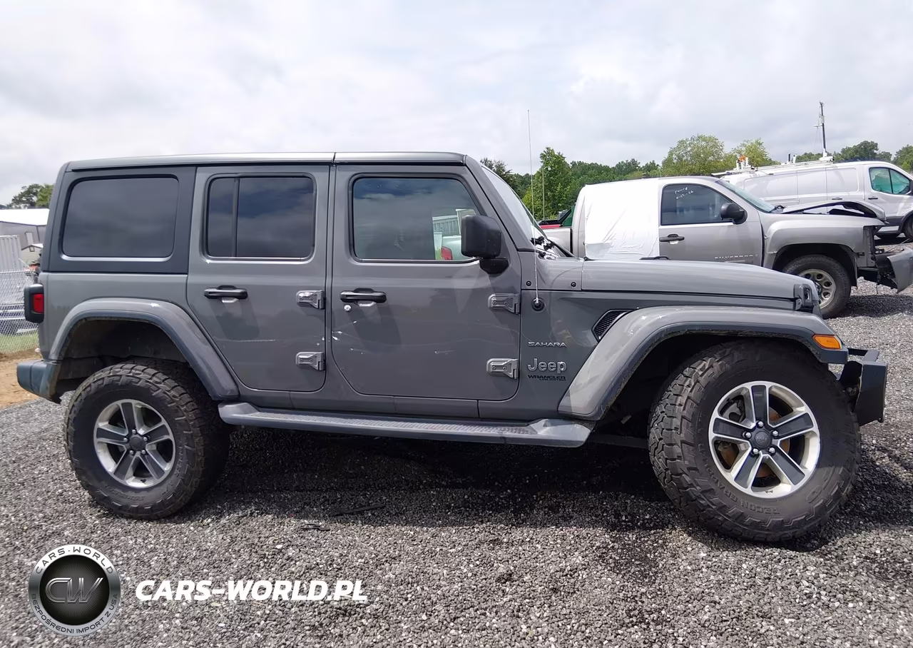 2019 Jeep Wrangler Unlimited Sahara 4X4 VIN:1C4HJXEN3KW592894 - 14