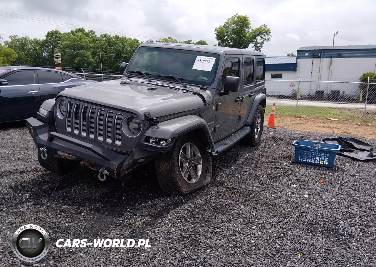 2019 Jeep Wrangler Unlimited Sahara 4X4 VIN:1C4HJXEN3KW592894 - 2