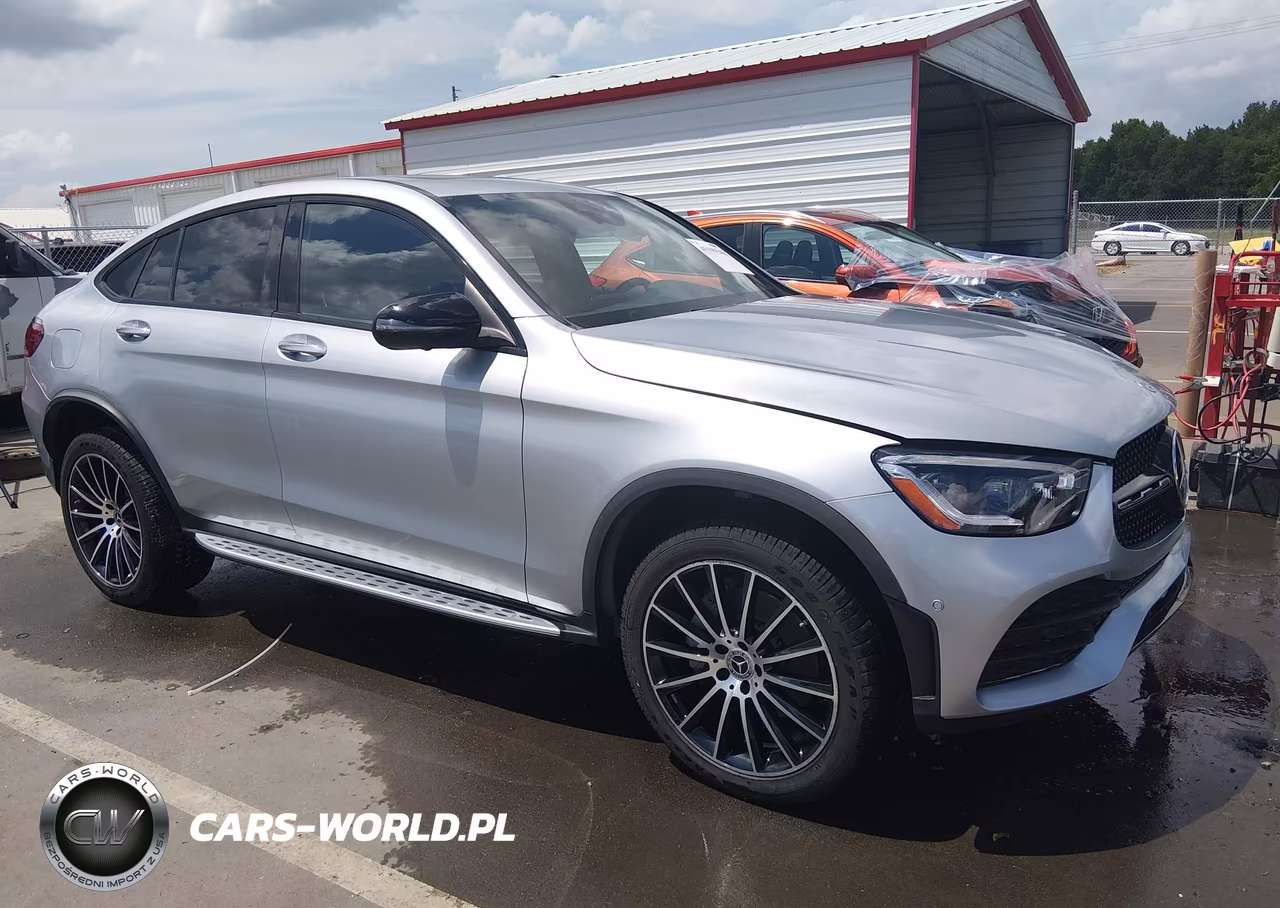 2021 Mercedes-Benz Glc 300 4Matic Coupe – zdjęcie 1 z 16