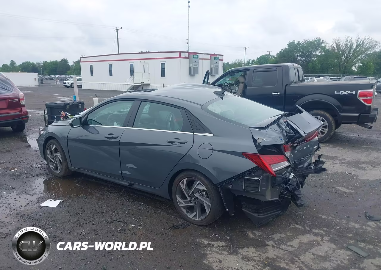 2026 Hyundai Elantra Limited VIN:KMHLP4DG2TU161157 - 3