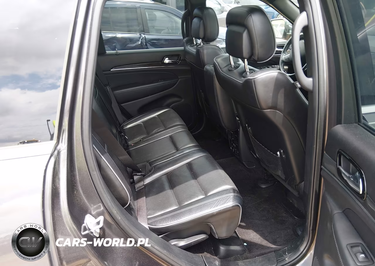 2019 Jeep Grand Cherokee Overland 4X2 VIN:1C4RJECG8KC603788 - 8