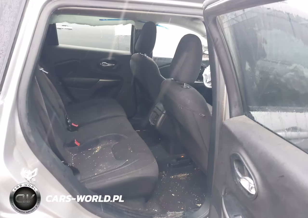 2020 Jeep Cherokee Latitude Fwd VIN:1C4PJLCB5LD511047 - 8