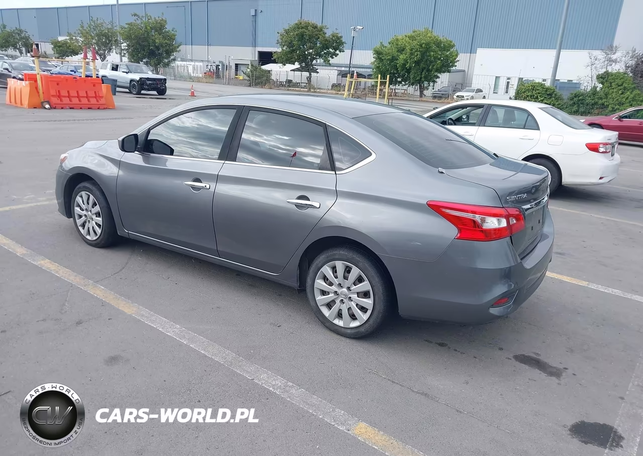 2018 Nissan Sentra S VIN:3N1AB7AP3JY293647 - 3