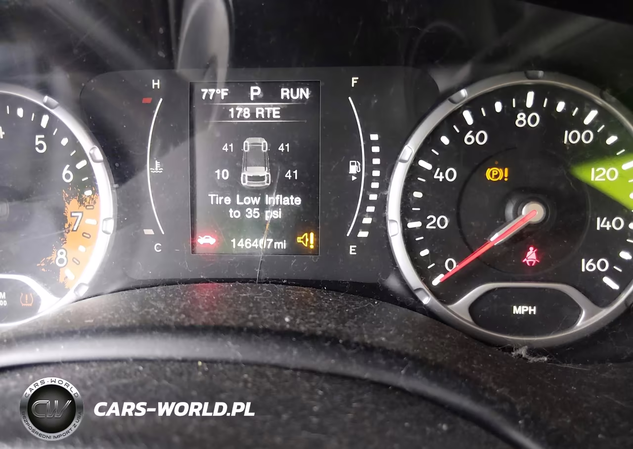 2017 Jeep Renegade Sport 4X4 VIN:ZACCJBAB1HPE52938 - 7