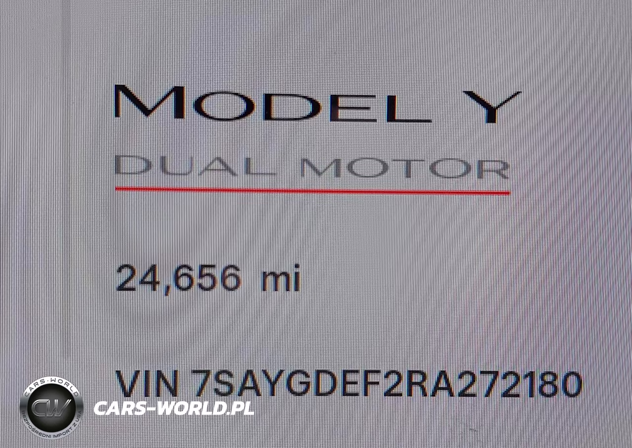 2024 Tesla Model Y Performance Dual Motor All-Wheel Drive VIN:7SAYGDEF2RA272180 - 15
