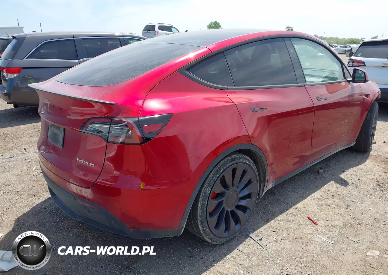 2024 Tesla Model Y Performance Dual Motor All-Wheel Drive VIN:7SAYGDEF2RA272180 - 4