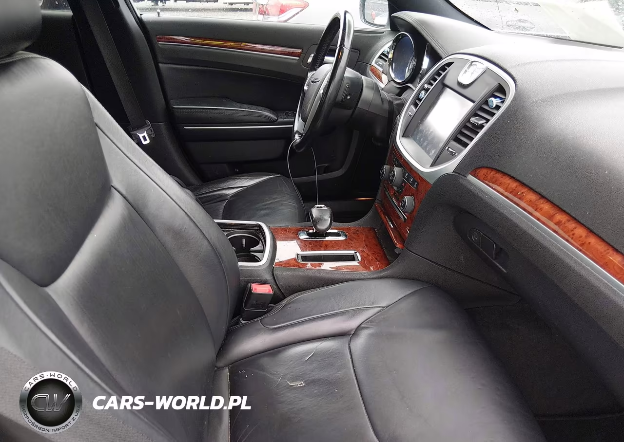 2014 Chrysler 300 VIN:2C3CCAAG2EH150981 - 5