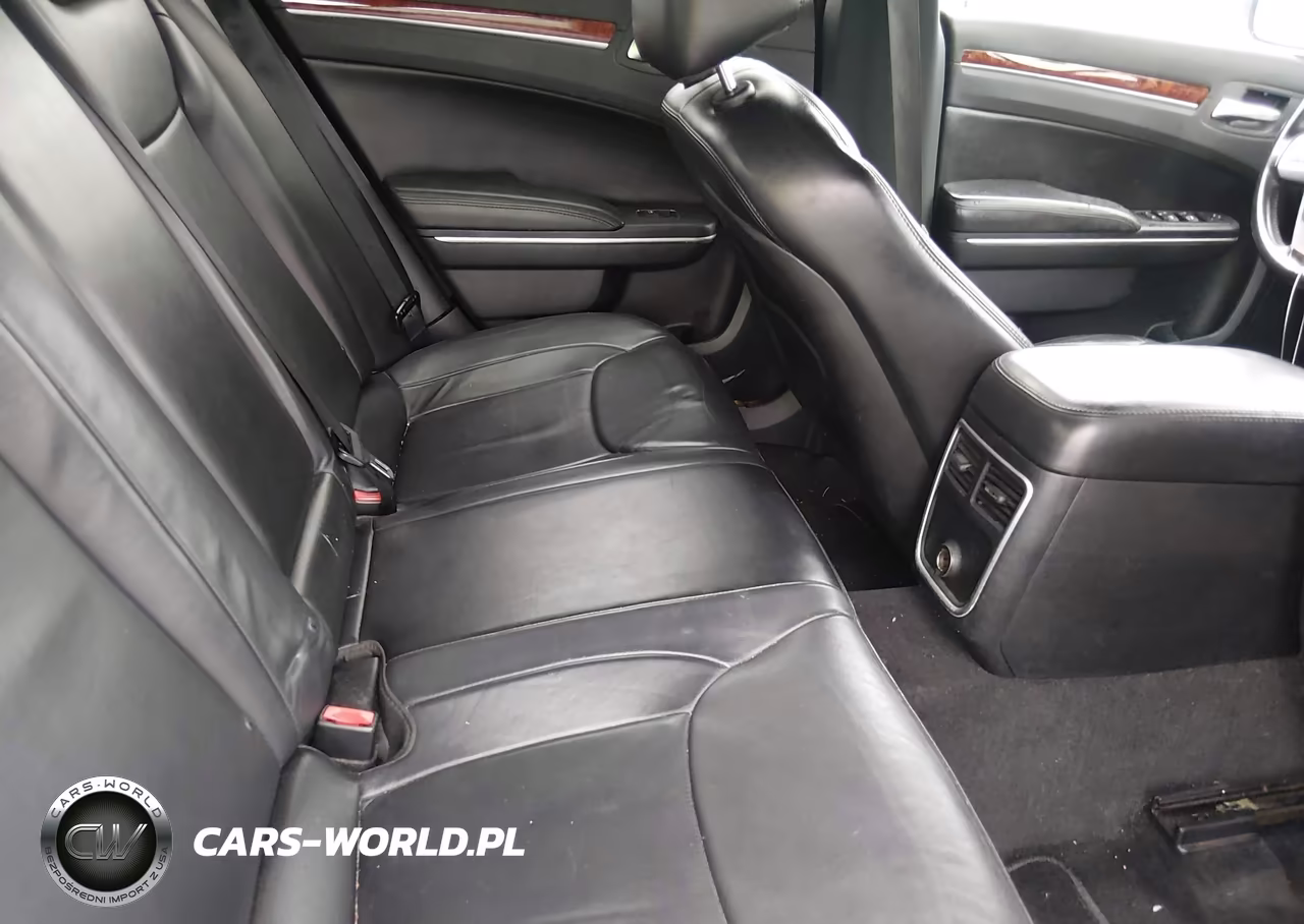 2014 Chrysler 300 VIN:2C3CCAAG2EH150981 - 8