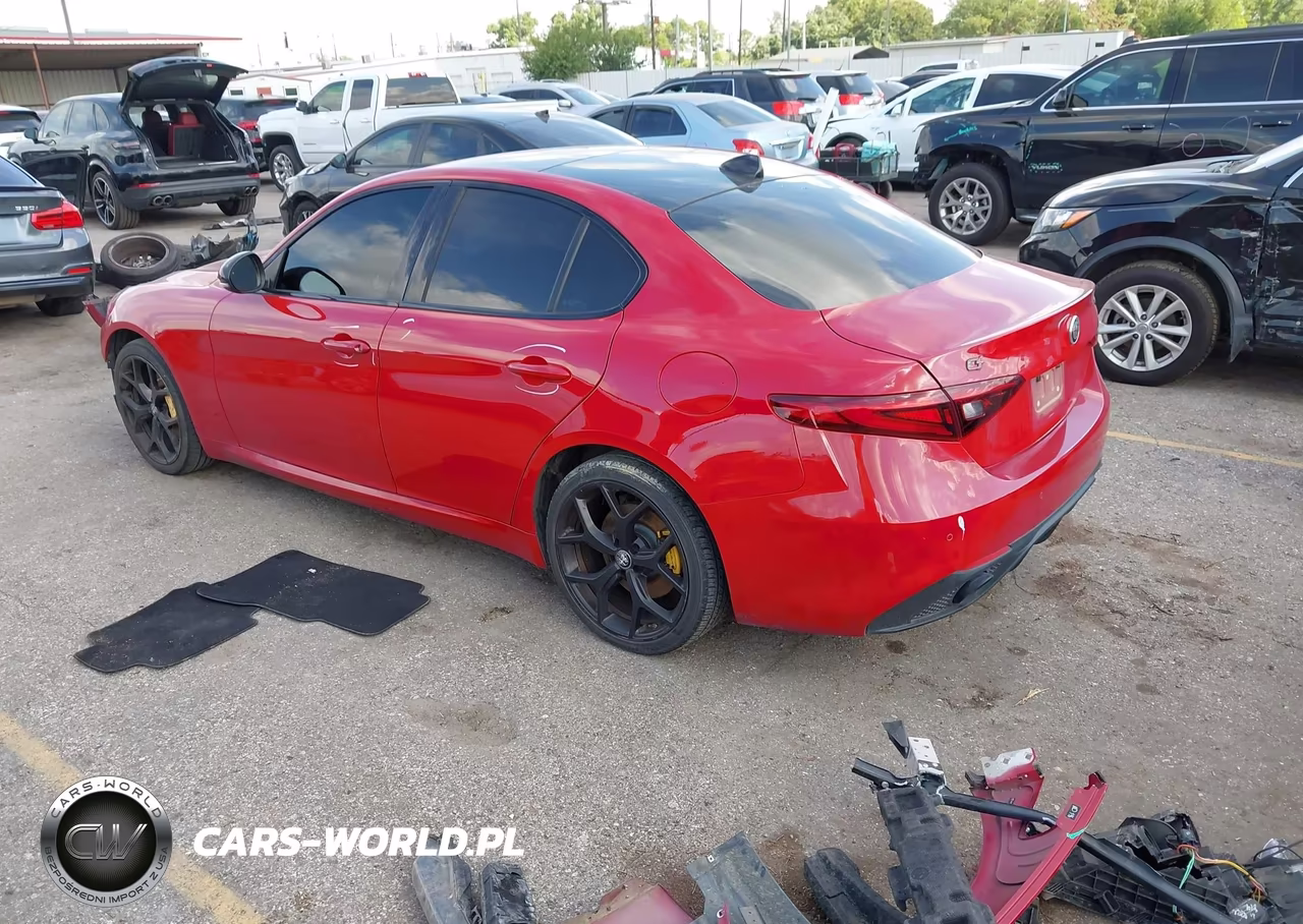 2020 Alfa Romeo Giulia Sport Awd VIN:ZARFANAN8L7633331 - 3