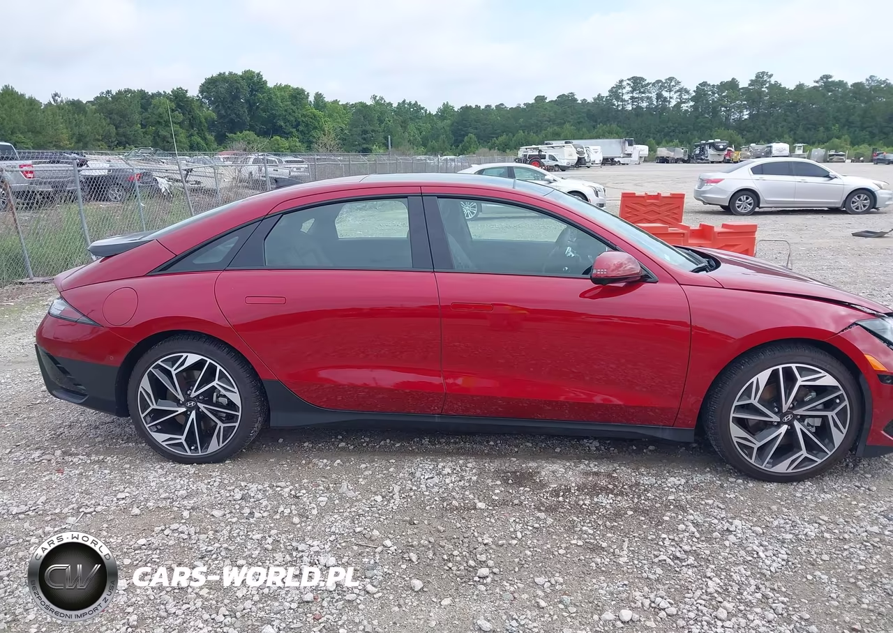 2025 Hyundai Ioniq 6 Limited VIN:KMHM54AA4SA105358 - 13