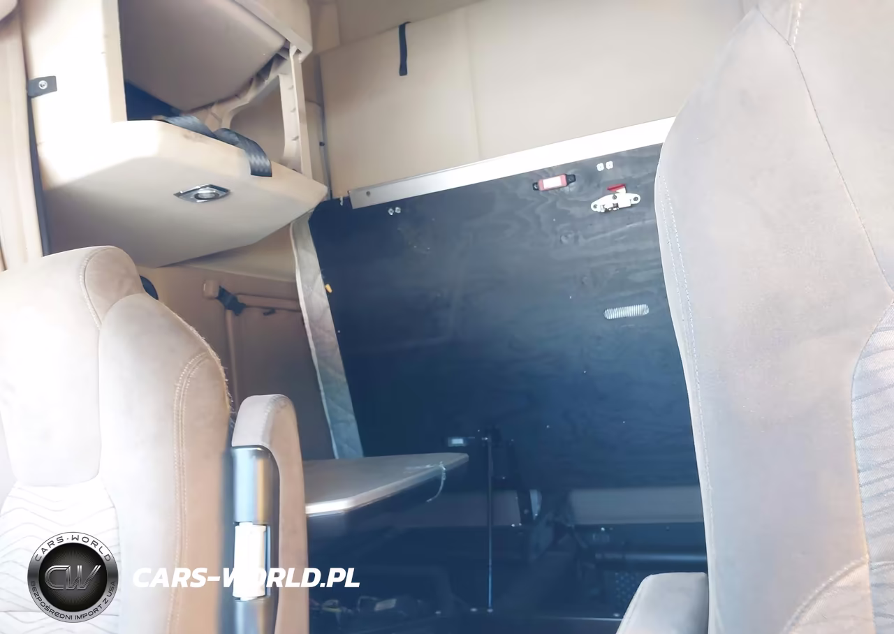 2019 Kenworth T680 VIN:1XKYDP9X7KJ242091 - 6
