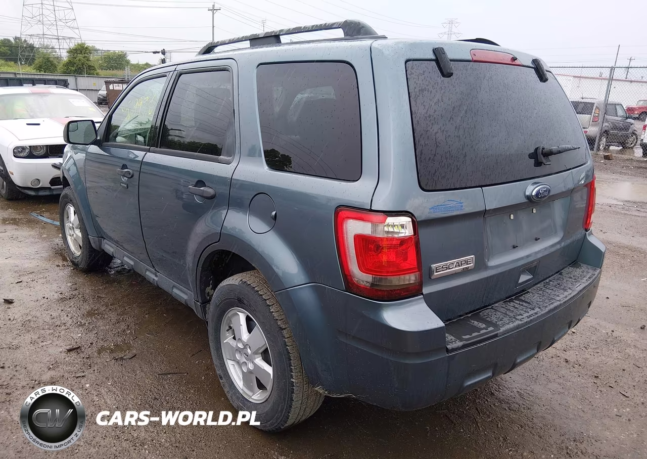 2010 Ford Escape Xlt VIN:1FMCU0D78AKC64609 - 3