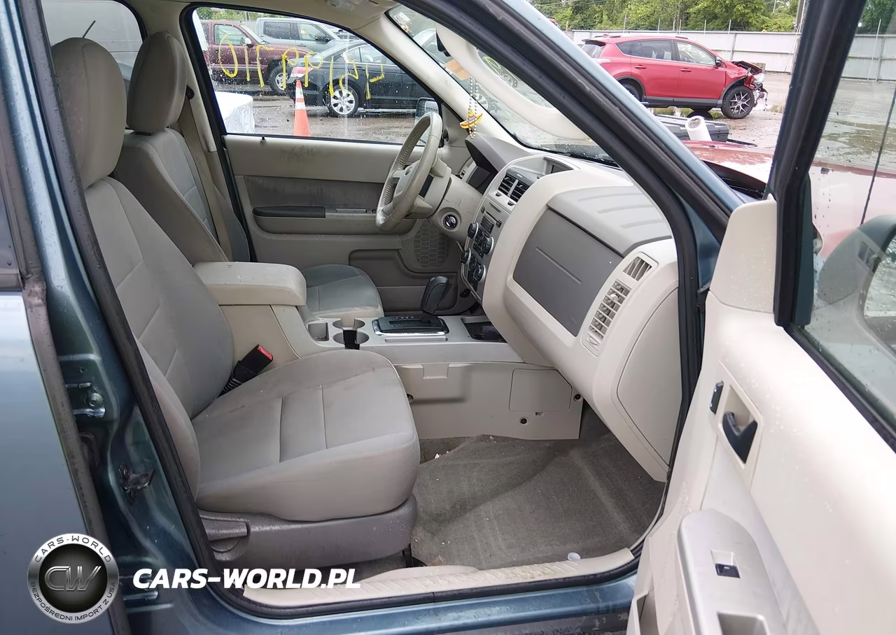 2010 Ford Escape Xlt VIN:1FMCU0D78AKC64609 - 5