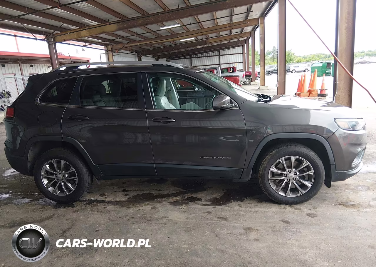 2020 Jeep Cherokee Latitude Plus 4X4 VIN:1C4PJMLBXLD612056 - 13