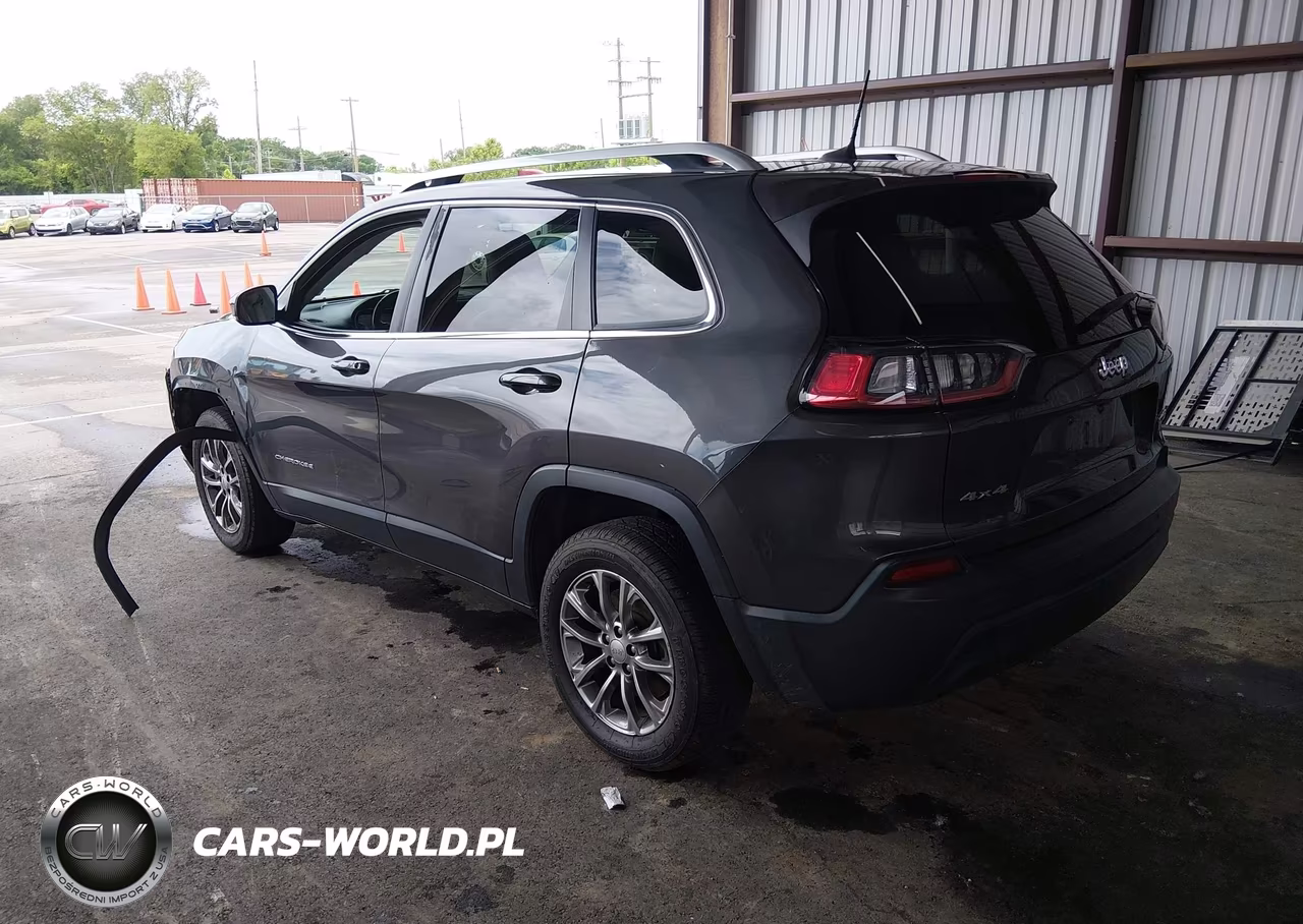 2020 Jeep Cherokee Latitude Plus 4X4 VIN:1C4PJMLBXLD612056 - 3