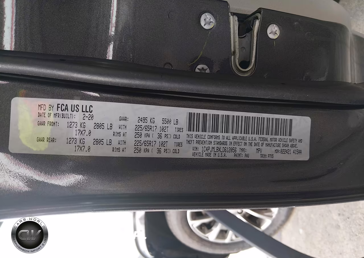 2020 Jeep Cherokee Latitude Plus 4X4 VIN:1C4PJMLBXLD612056 - 9
