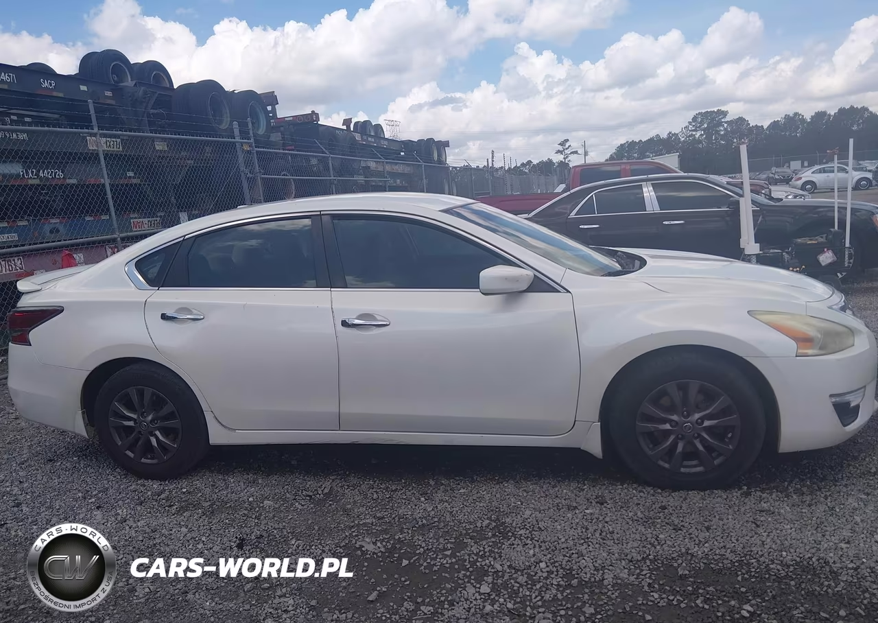 2015 Nissan Altima 2.5 S VIN:1N4AL3AP1FC483164 - 13