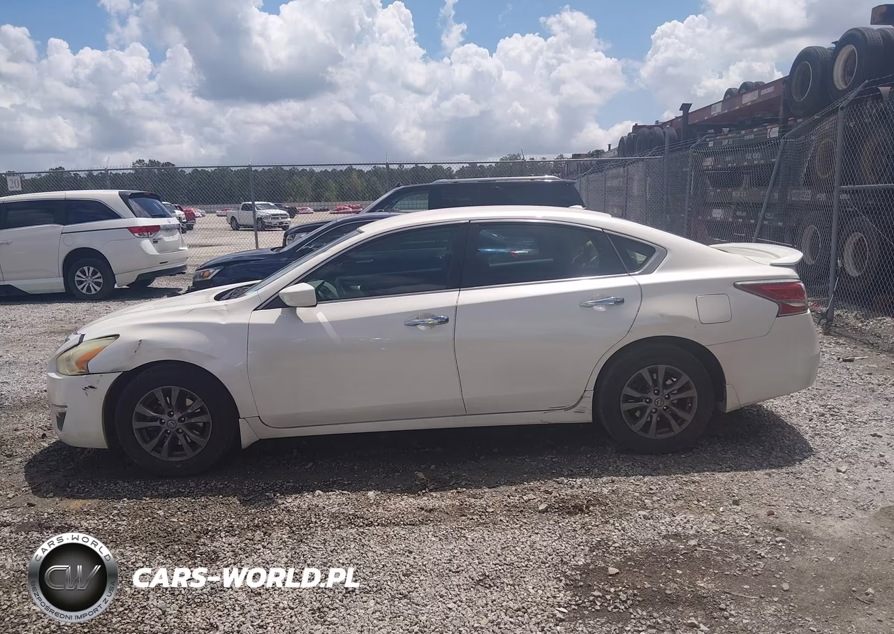 2015 Nissan Altima 2.5 S VIN:1N4AL3AP1FC483164 - 14