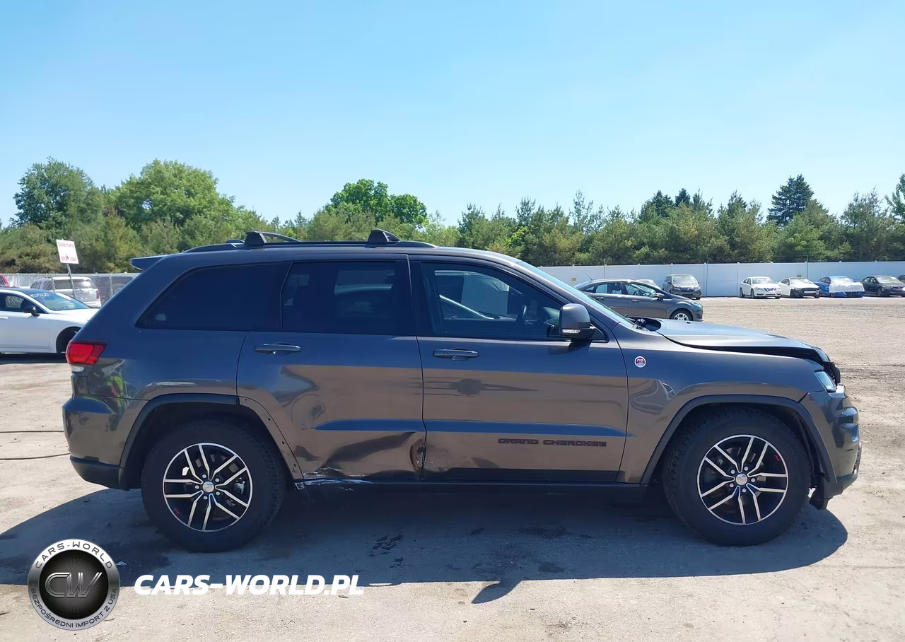 2018 Jeep Grand Cherokee Trailhawk 4X4 VIN:1C4RJFLG4JC504860 - 13