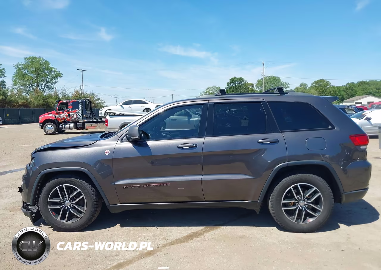 2018 Jeep Grand Cherokee Trailhawk 4X4 VIN:1C4RJFLG4JC504860 - 14