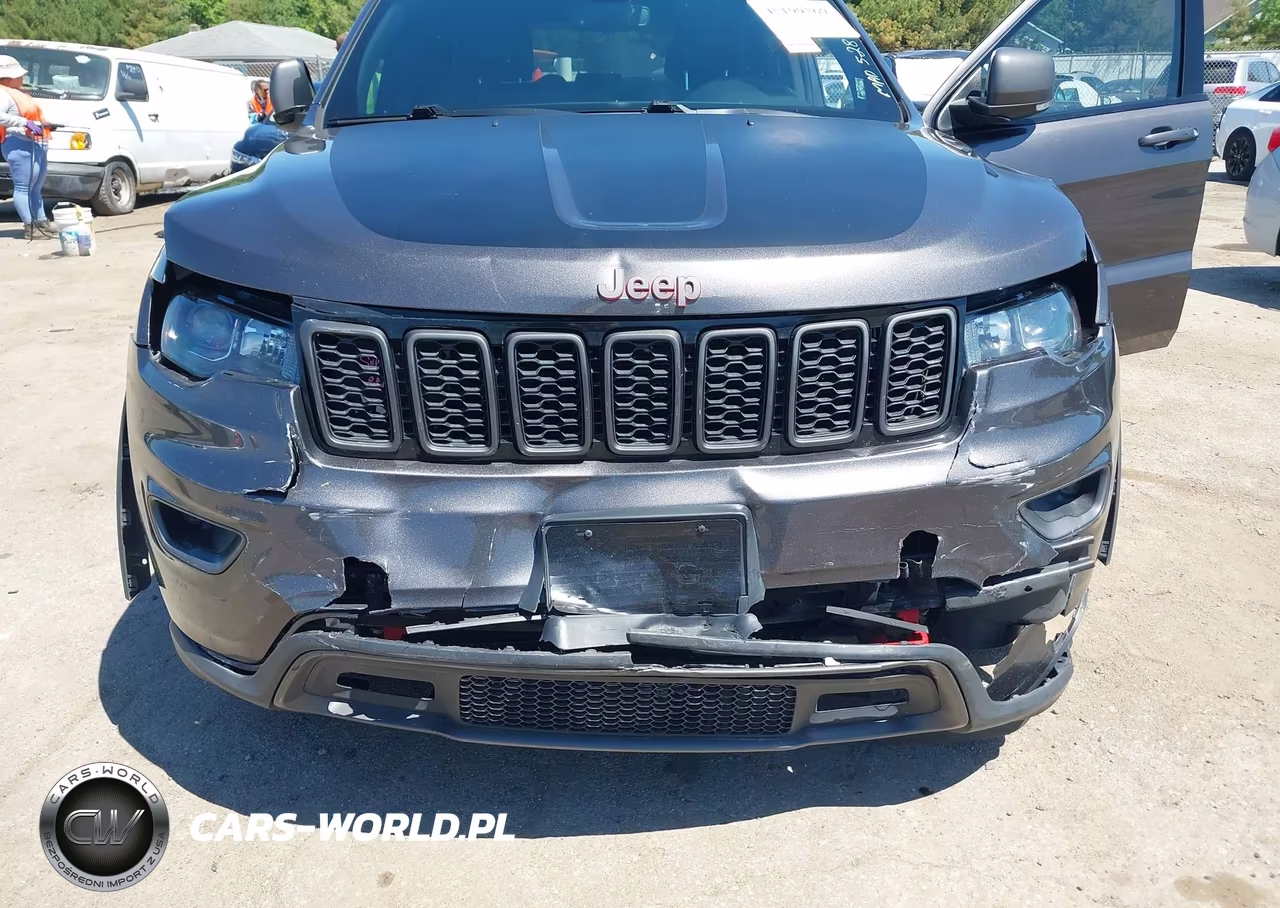 2018 Jeep Grand Cherokee Trailhawk 4X4 VIN:1C4RJFLG4JC504860 - 6