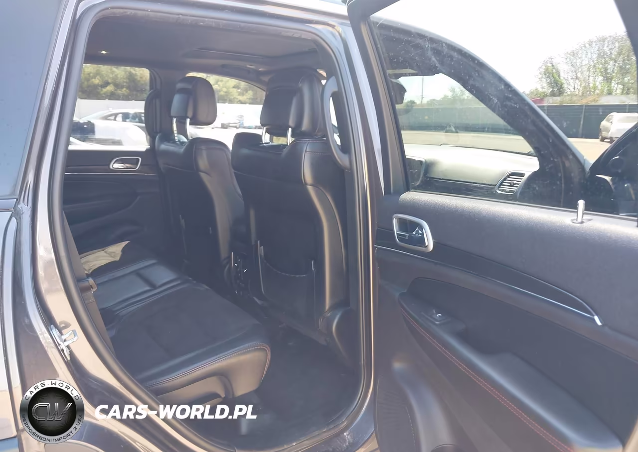 2018 Jeep Grand Cherokee Trailhawk 4X4 VIN:1C4RJFLG4JC504860 - 8