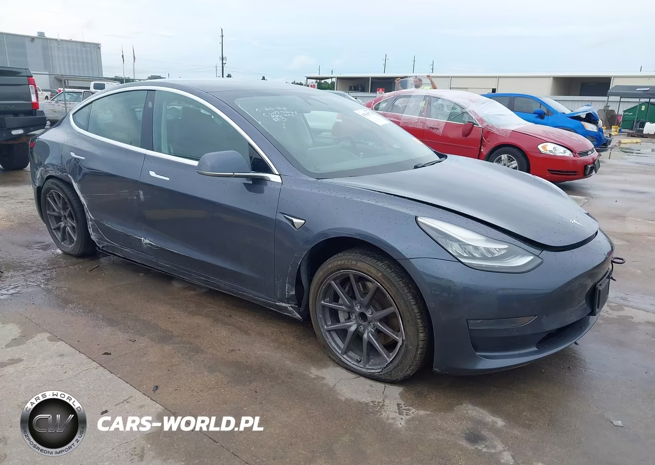 2020 Tesla Model 3 Standard Range Plus Rear-Wheel Drive-Standard Range Rear-Wheel Drive – zdjęcie 1 z 18