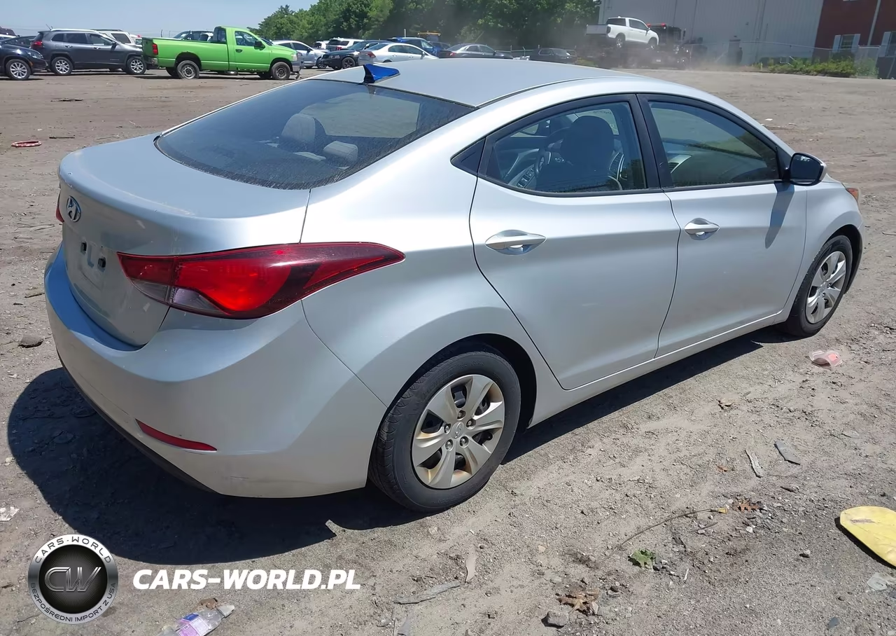 2016 Hyundai Elantra Se VIN:5NPDH4AE1GH702157 - 4
