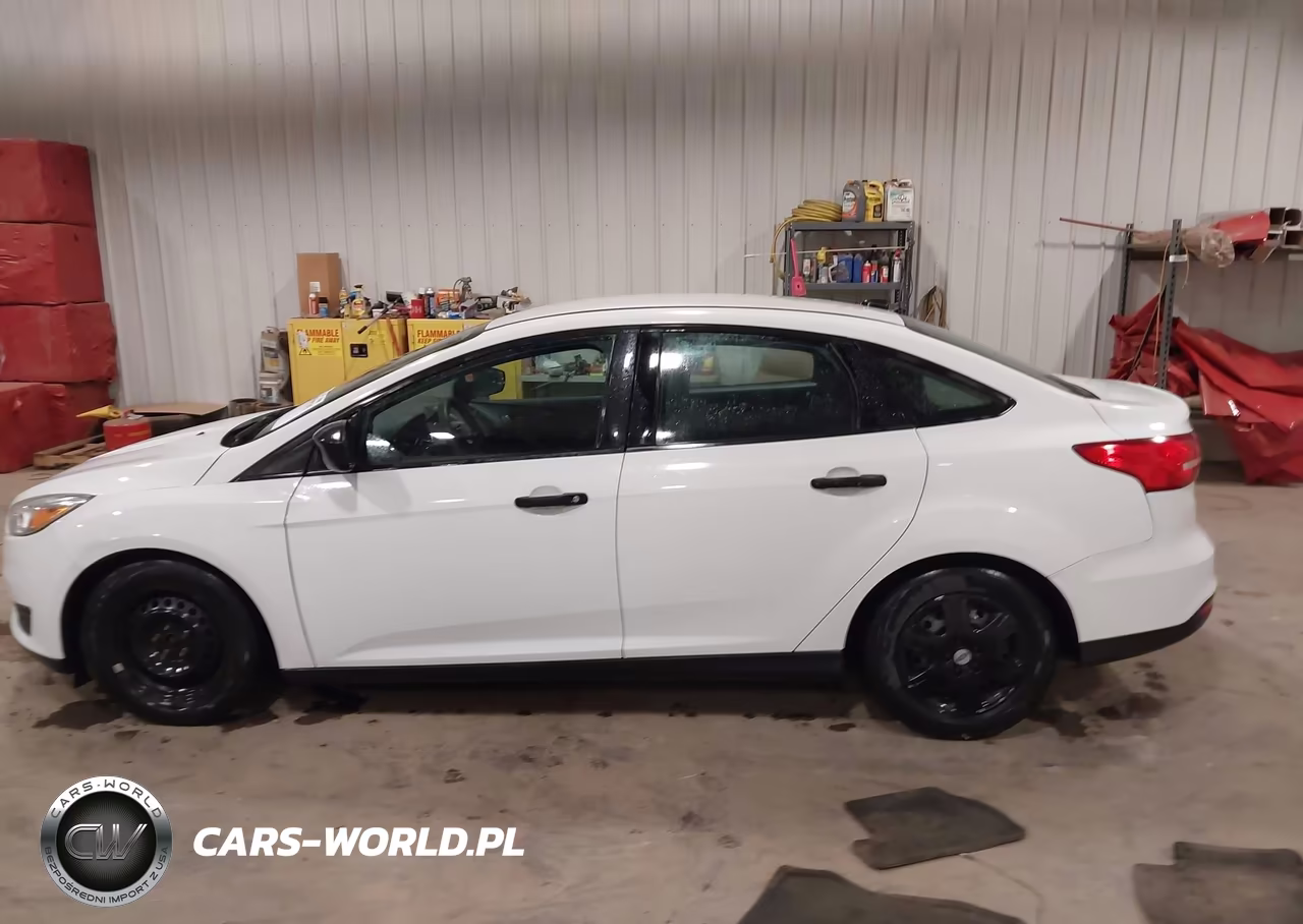 2016 Ford Focus S VIN:1FADP3E2XGL264575 - 14