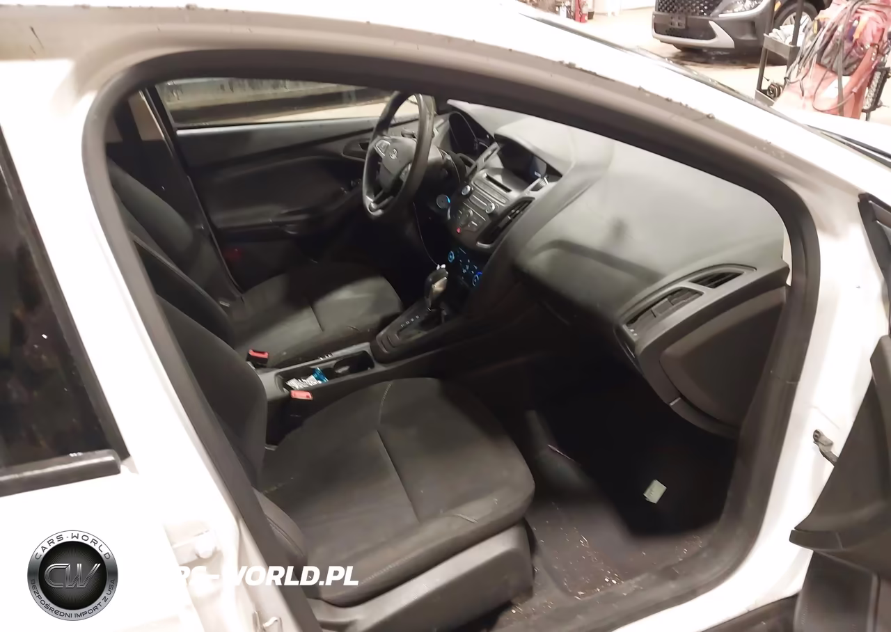 2016 Ford Focus S VIN:1FADP3E2XGL264575 - 5