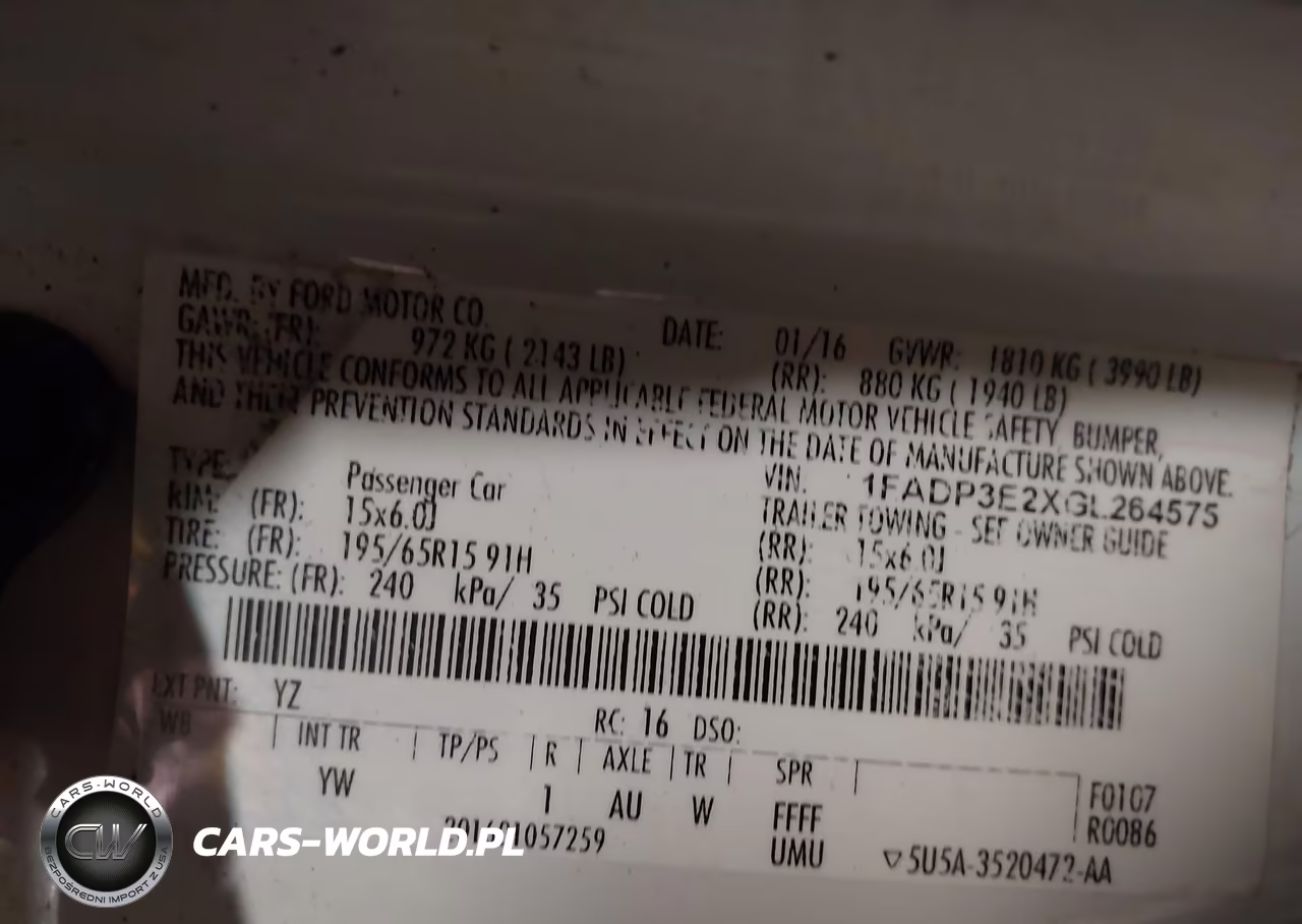 2016 Ford Focus S VIN:1FADP3E2XGL264575 - 9