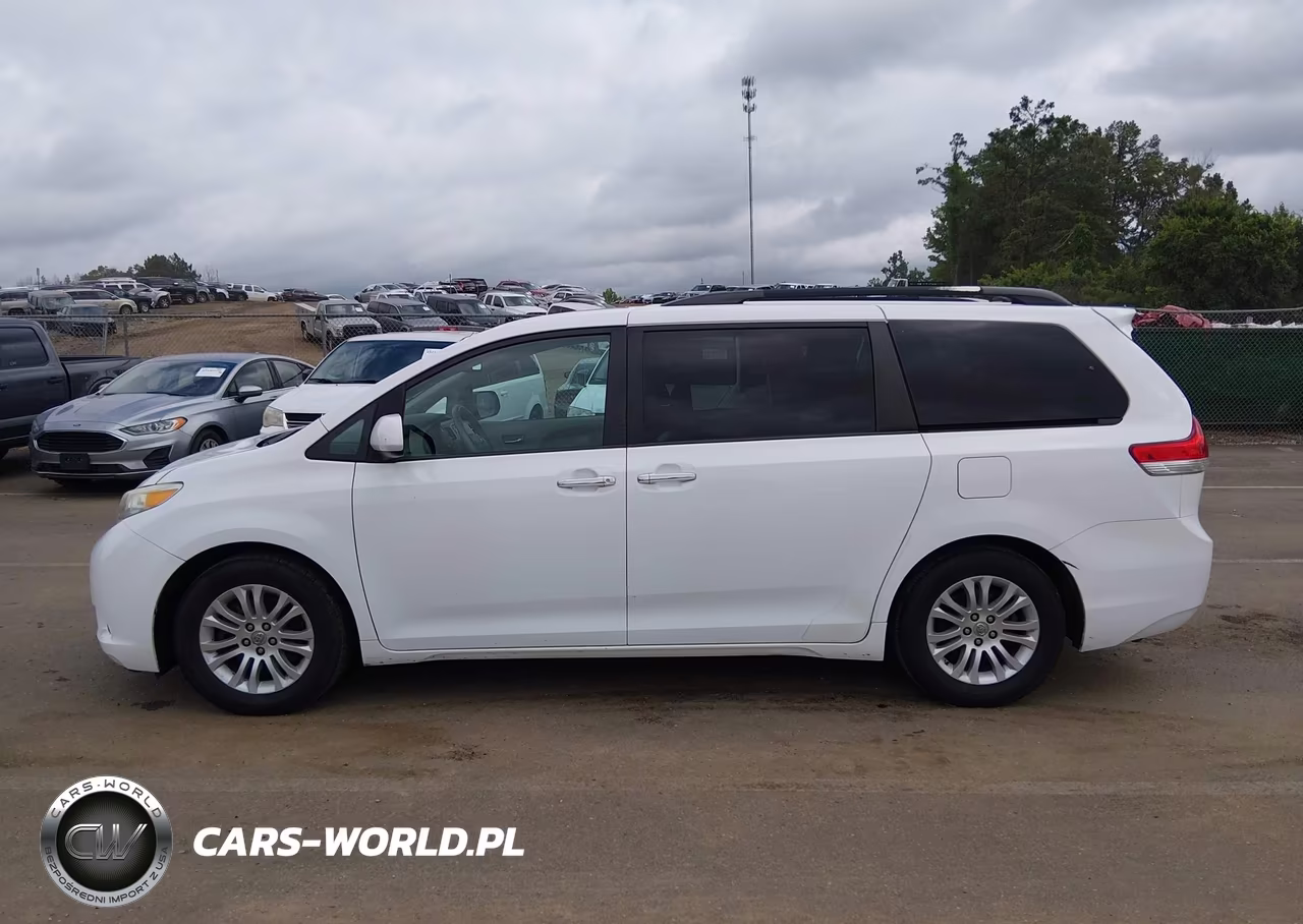 2014 Toyota Sienna Xle V6 8 Passenger VIN:5TDYK3DC1ES442406 - 15