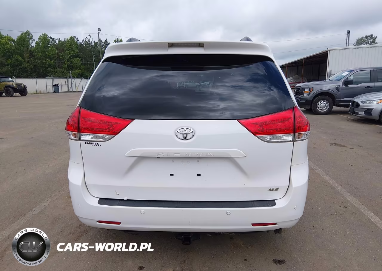 2014 Toyota Sienna Xle V6 8 Passenger VIN:5TDYK3DC1ES442406 - 17