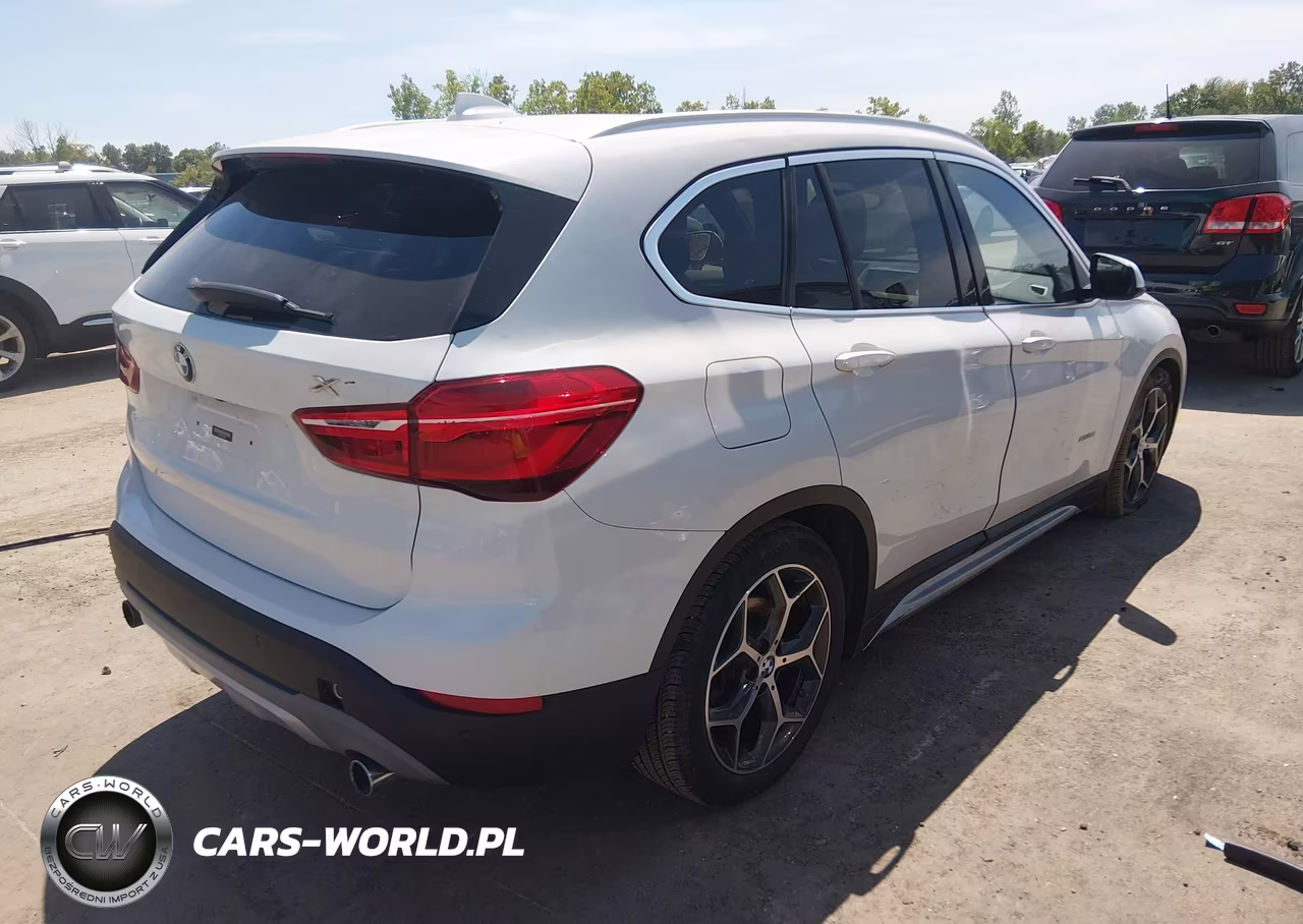 2017 BMW X1 xDrive28I VIN:WBXHT3Z38H4A53841 - 4