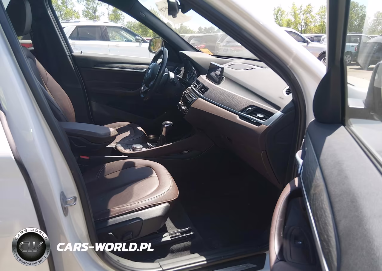 2017 BMW X1 xDrive28I VIN:WBXHT3Z38H4A53841 - 5