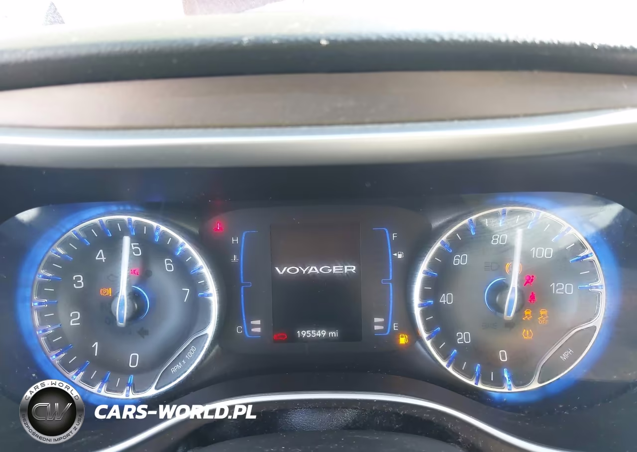 2020 Chrysler Voyager Lxi VIN:2C4RC1DGXLR181825 - 7