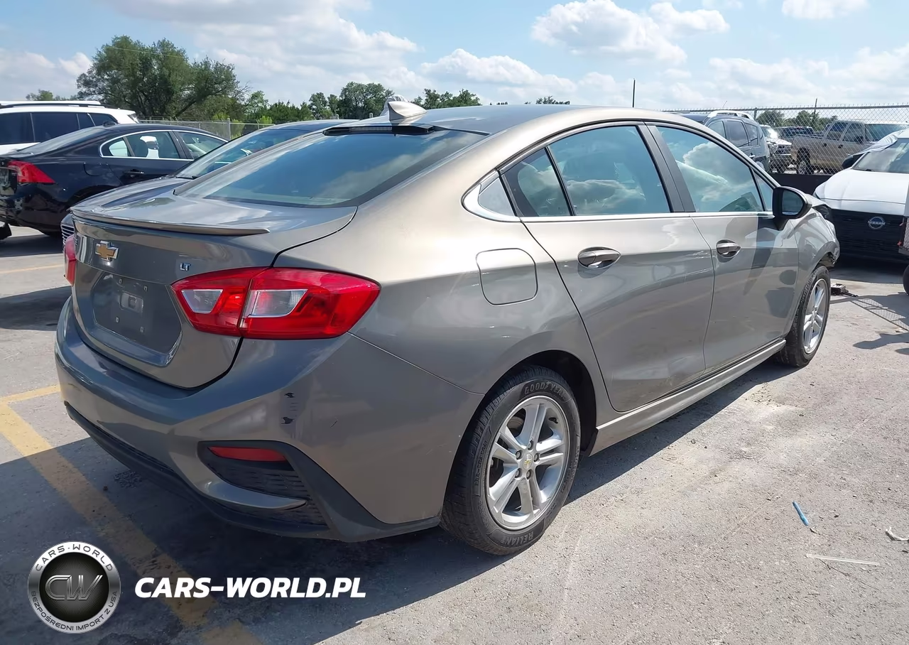 2017 Chevrolet Cruze Lt Auto VIN:1G1BE5SM0H7170099 - 4