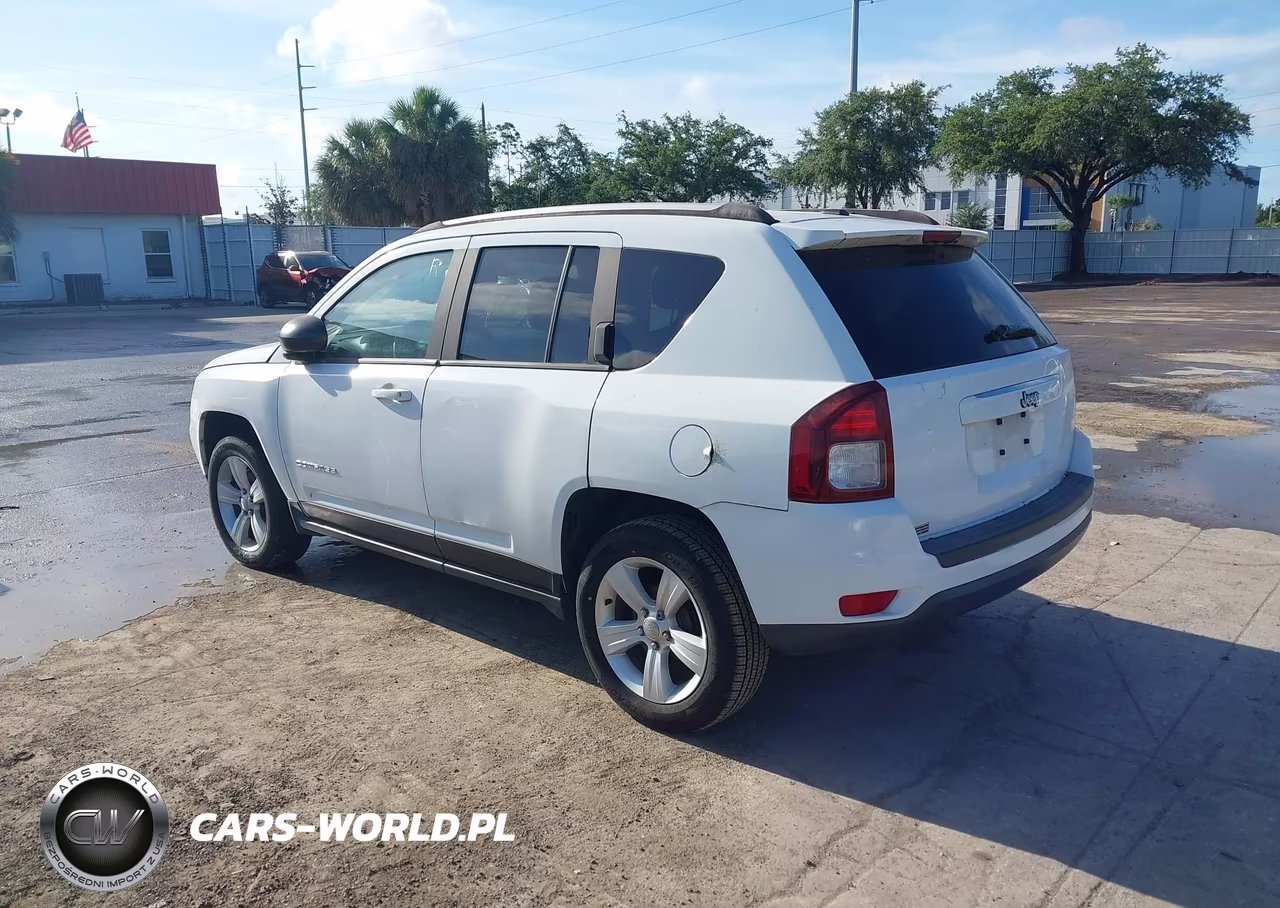 2016 Jeep Compass Sport VIN:1C4NJCBA9GD675553 - 3