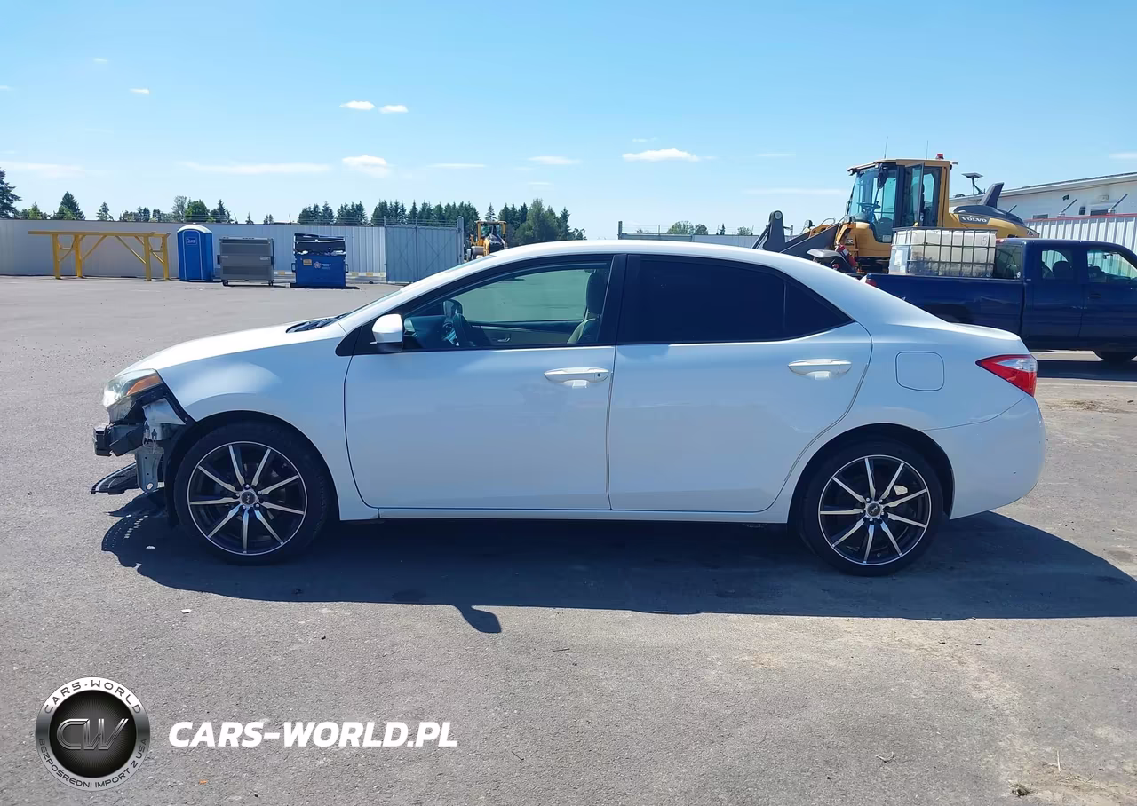 2015 Toyota Corolla Le VIN:2T1BURHE6FC318947 - 15
