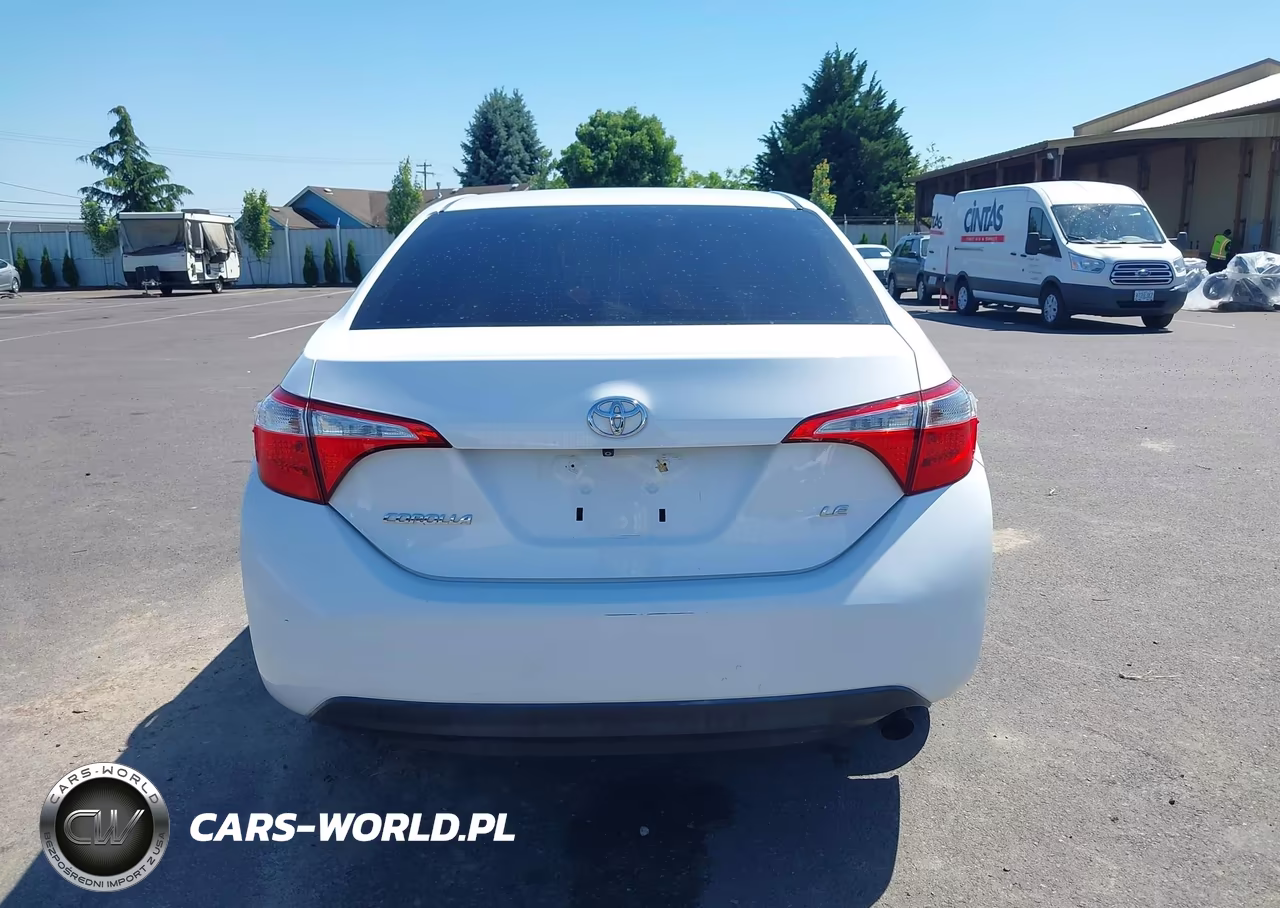 2015 Toyota Corolla Le VIN:2T1BURHE6FC318947 - 17