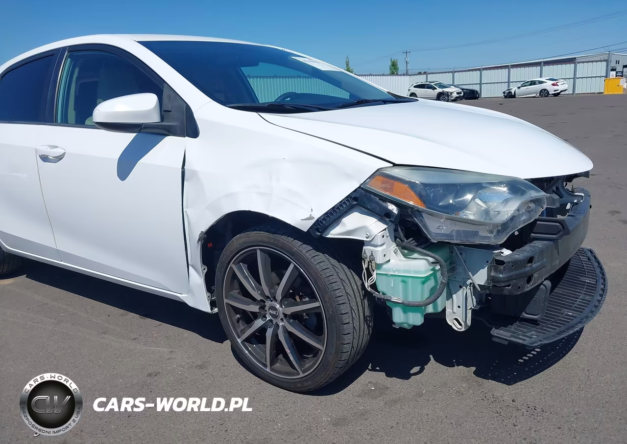2015 Toyota Corolla Le VIN:2T1BURHE6FC318947 - 18