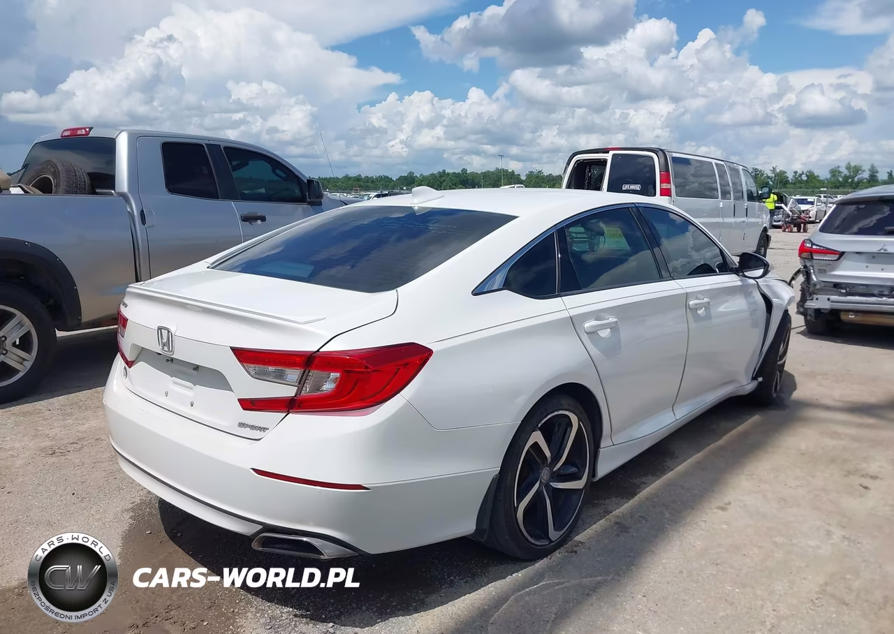 2018 Honda Accord Sport VIN:1HGCV1F33JA007687 - 4