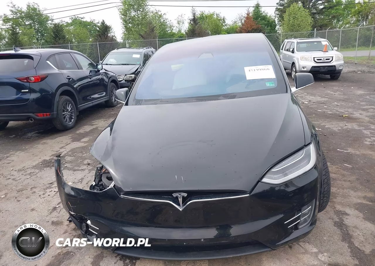 2018 Tesla Model X VIN:5YJXCBE20JF137955 - 11