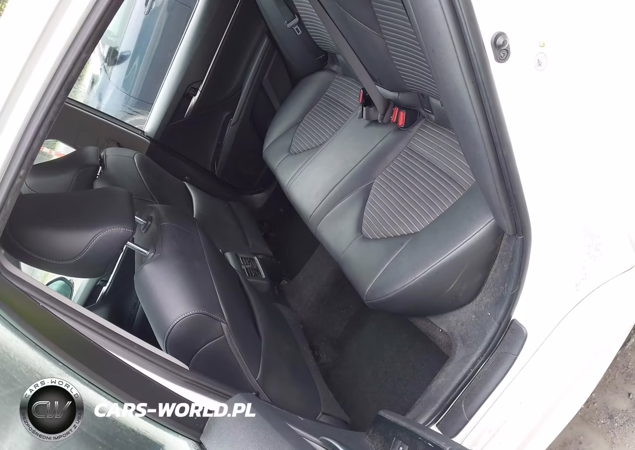 2018 Toyota Camry Se VIN:4T1B11HK2JU105954 - 8
