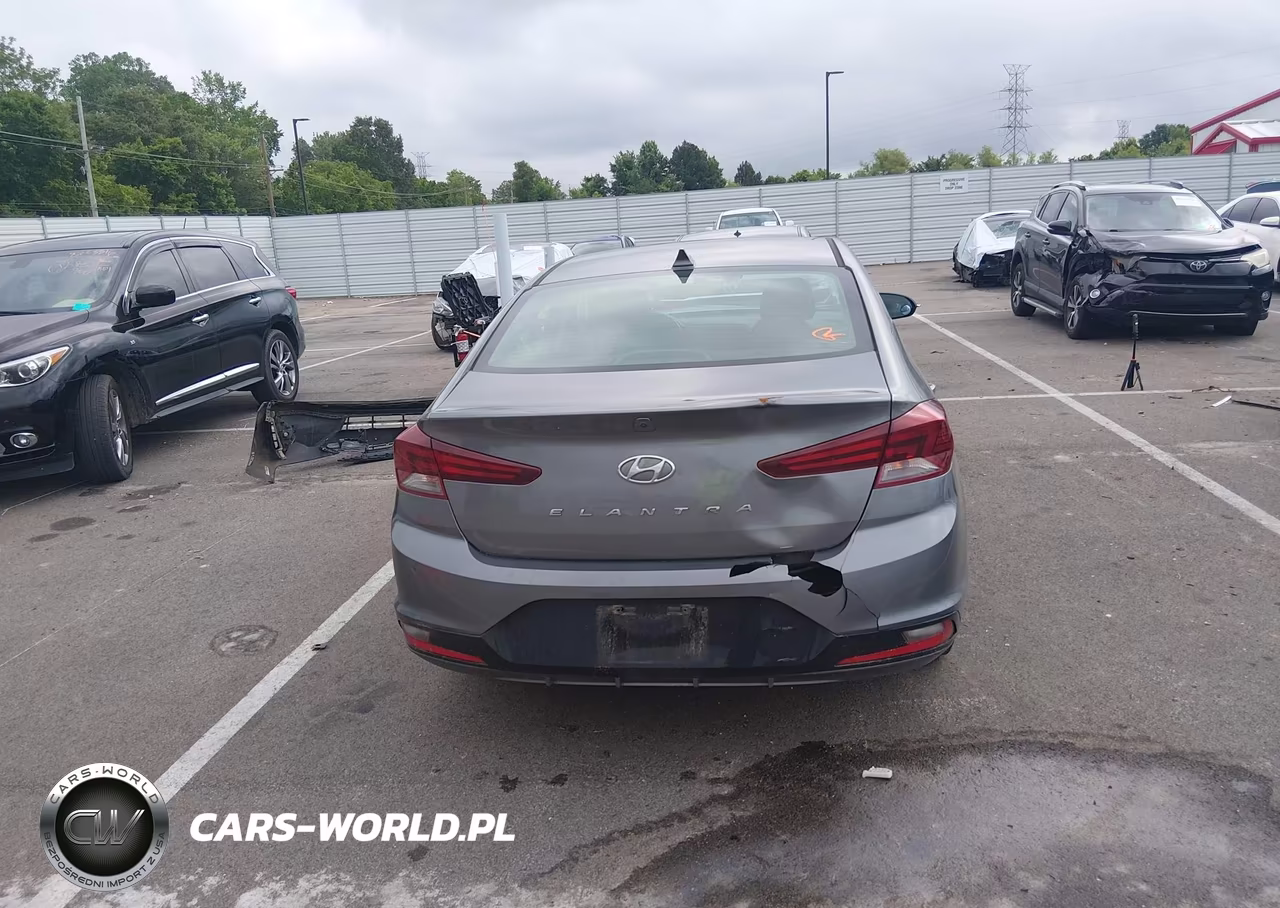 2019 Hyundai Elantra Sel VIN:5NPD84LF7KH421852 - 17