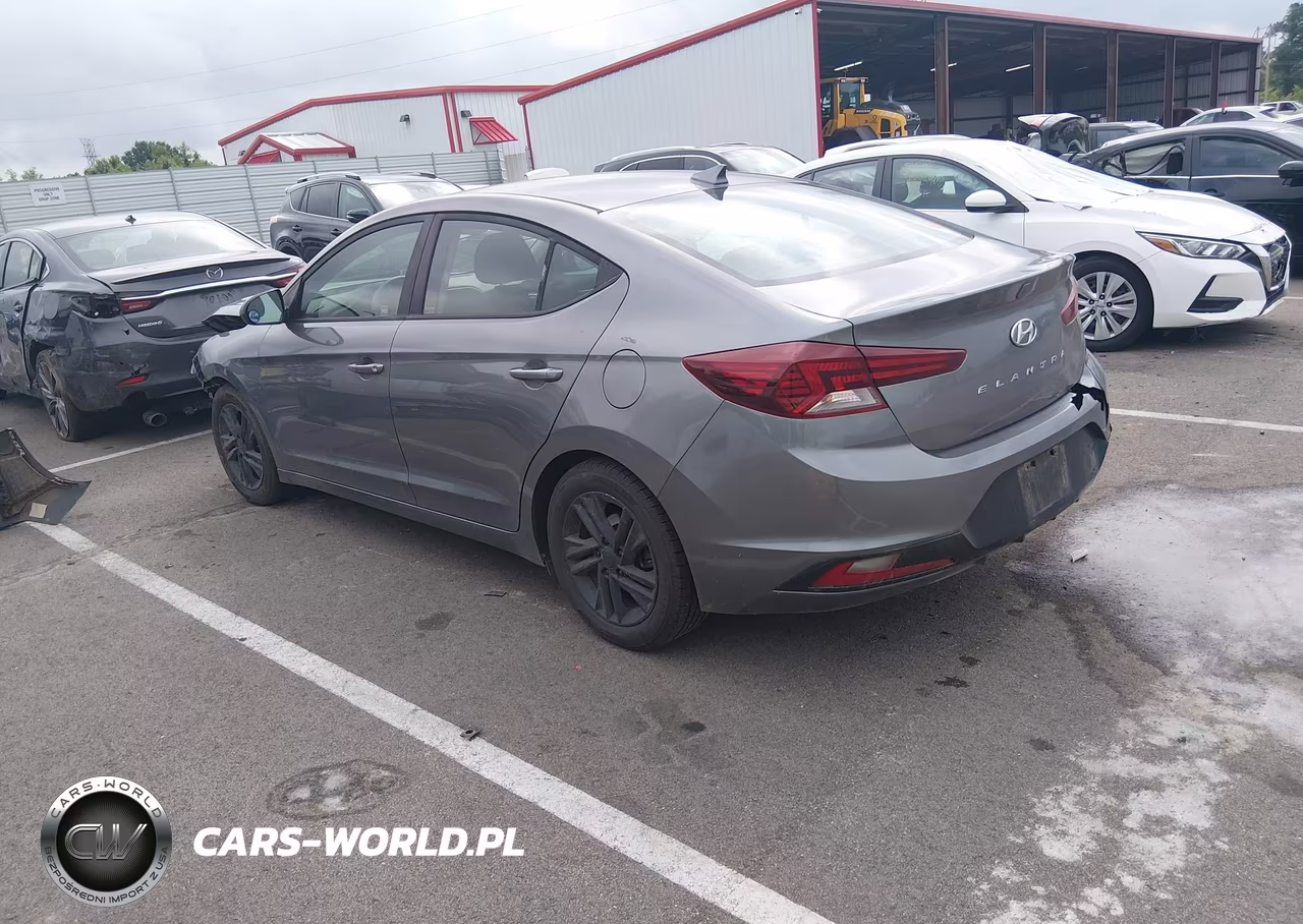 2019 Hyundai Elantra Sel VIN:5NPD84LF7KH421852 - 3