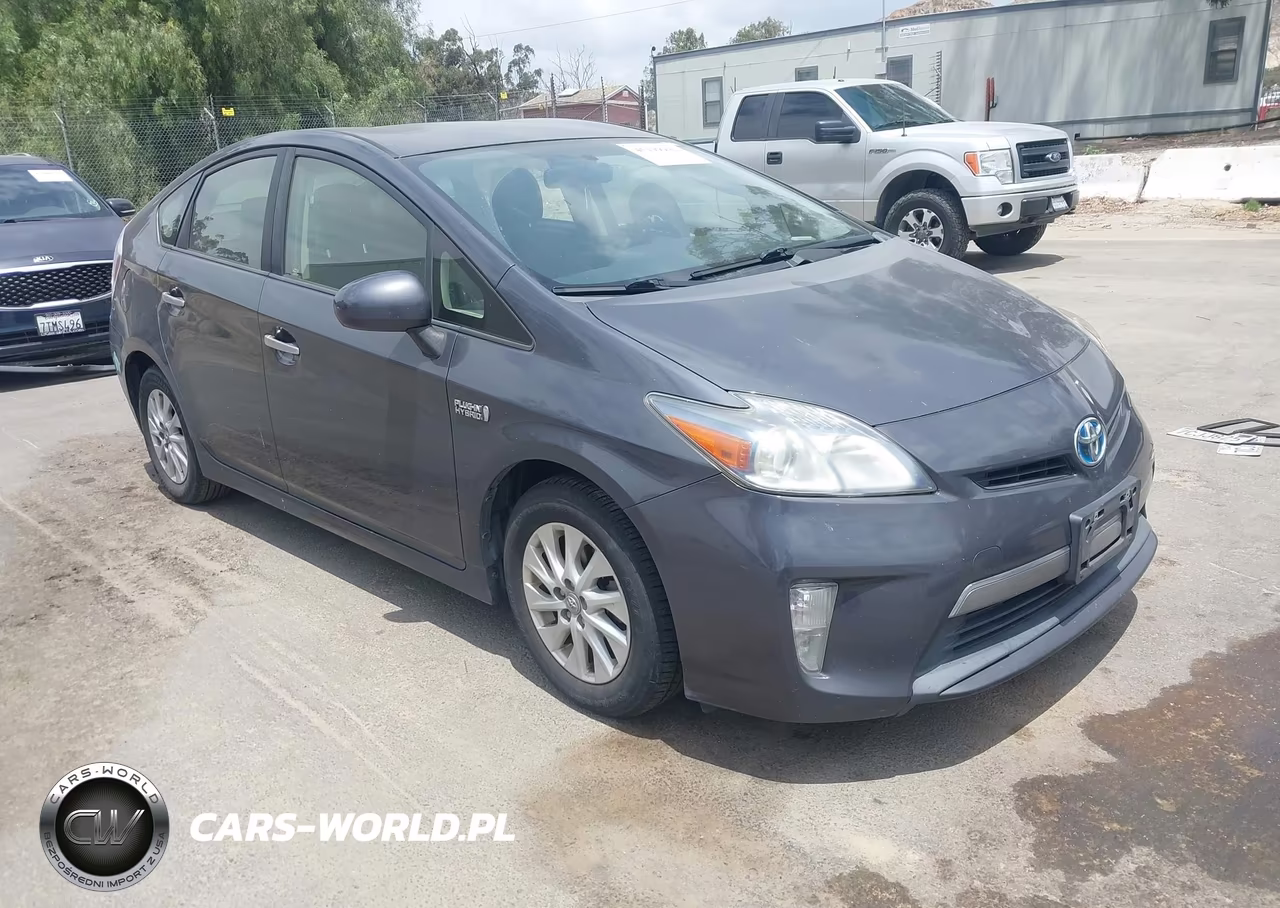 2013 Toyota Prius Plug-In – zdjęcie 1 z 16