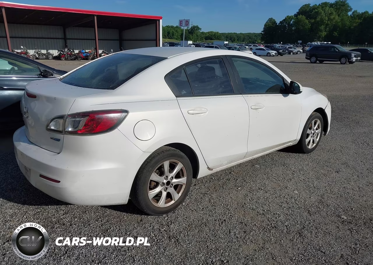 2013 Mazda Mazda3 I Sport VIN:JM1BL1U75D1834309 - 4
