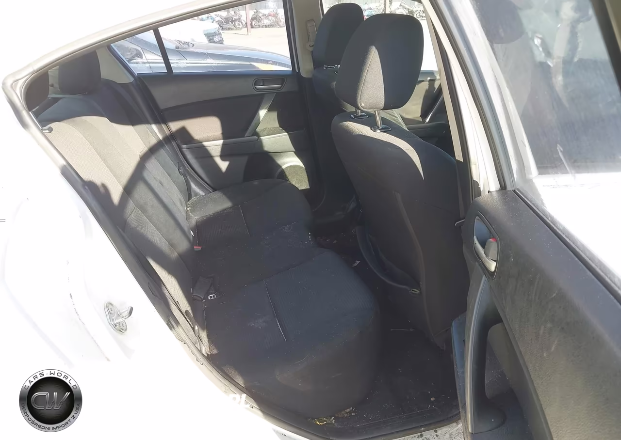 2013 Mazda Mazda3 I Sport VIN:JM1BL1U75D1834309 - 8